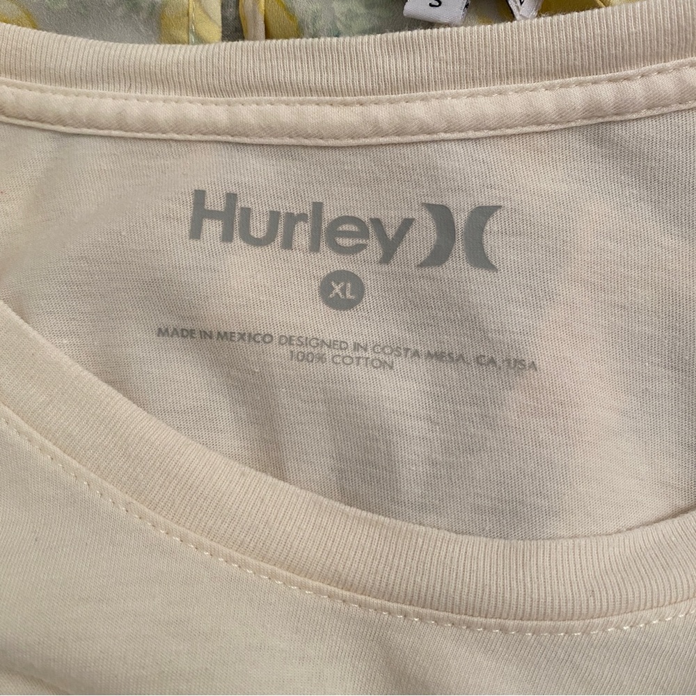 ‎Hurley - Picture 3 of 5